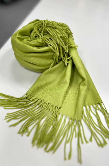 Leichter Schal mit Cashmere und Wolle